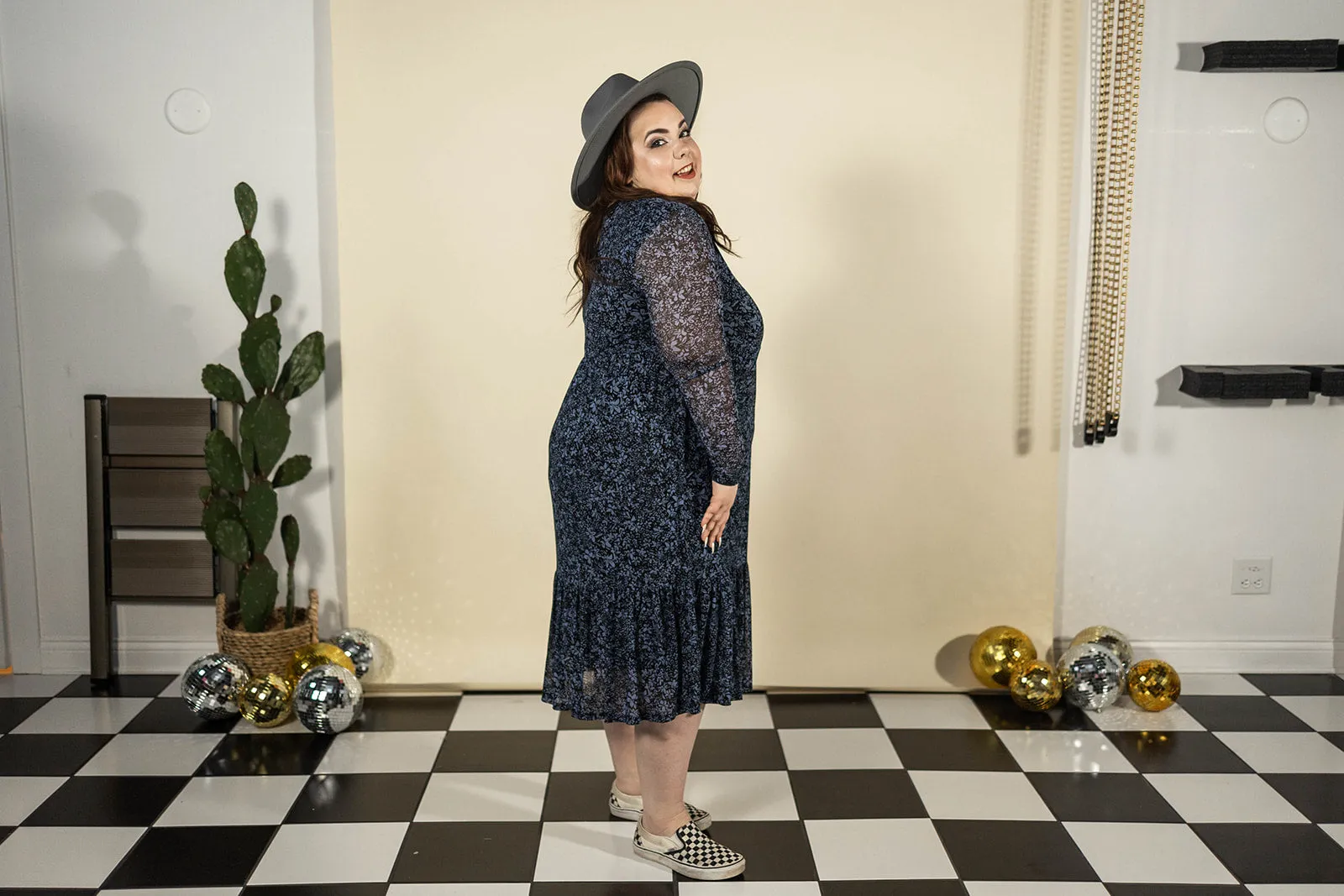 andrea long sleeve midi dress in blue