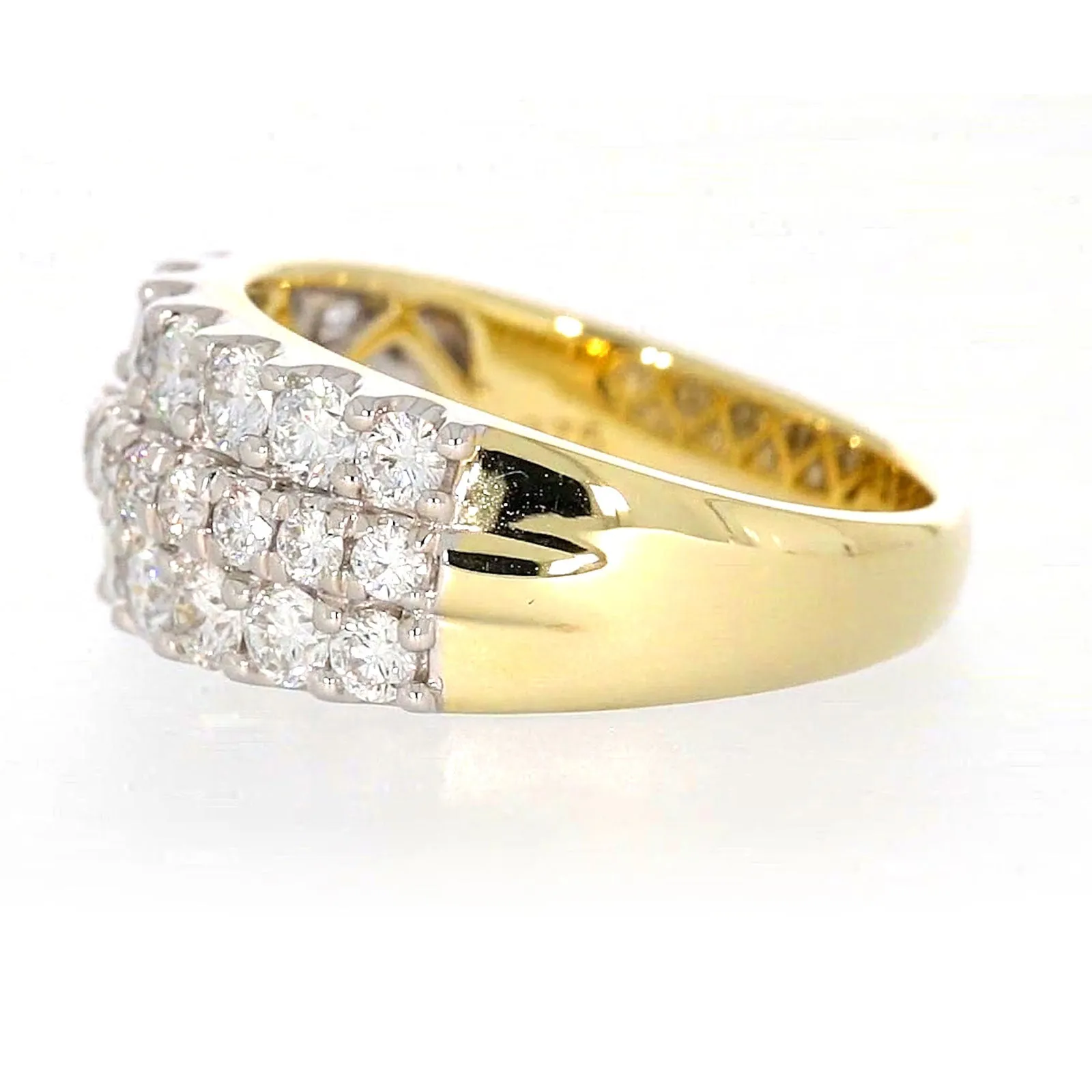 Celebration 9ct Yellow Gold Round Brilliant Cut 1 1/2 Carat tw of Lab Grown Diamonds Ring