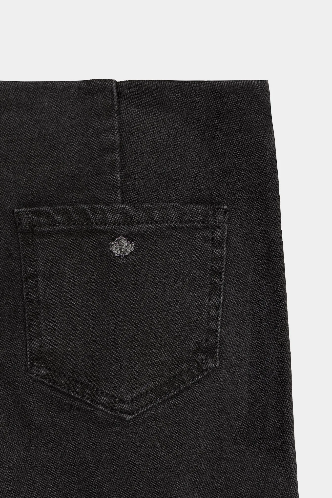 JEANS CORTES TACHUELAS