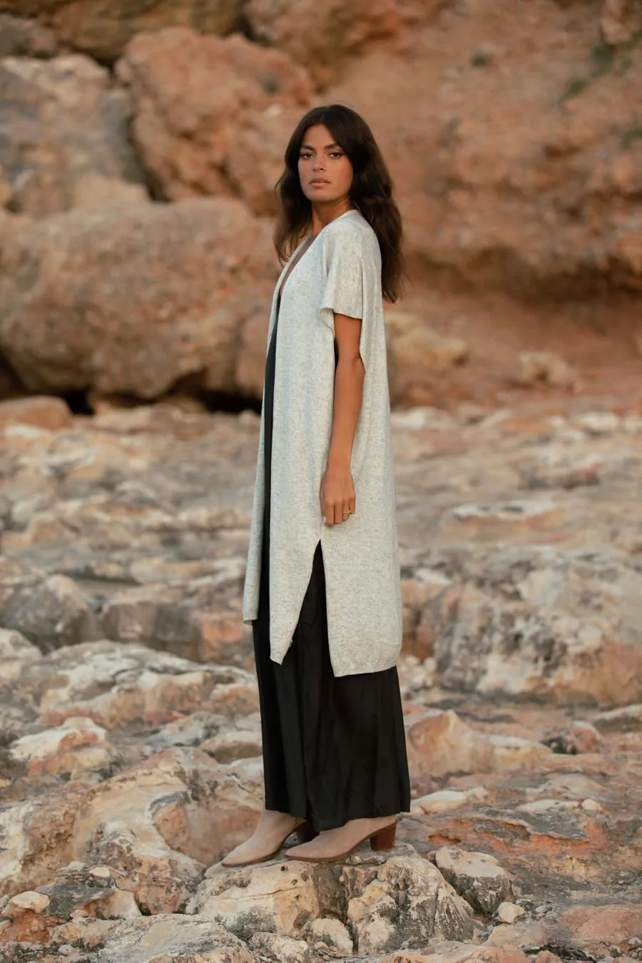 KNIT CASHMERE PONCHO LIGHT GREY
