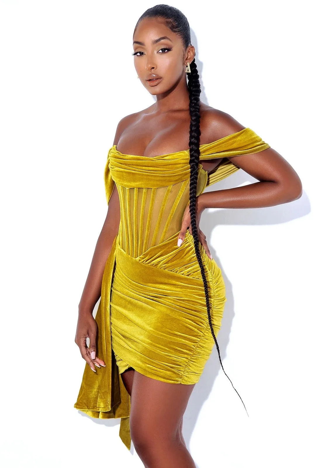 Off Shoulder Velvet Fishbone Bodycon Dress