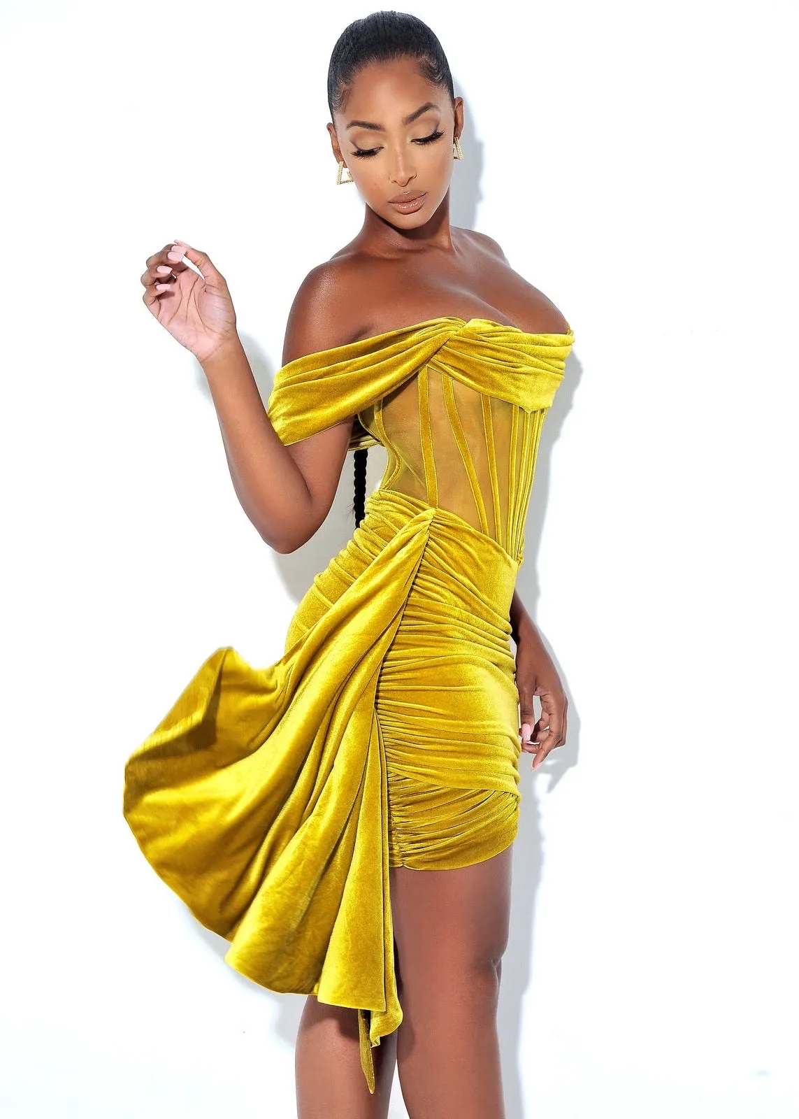 Off Shoulder Velvet Fishbone Bodycon Dress