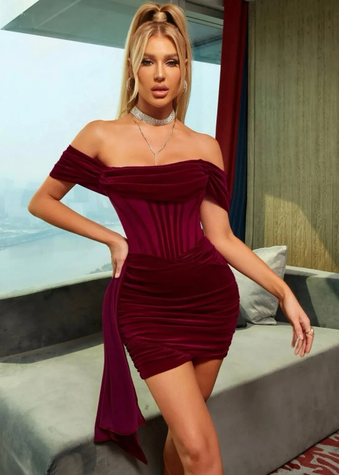 Off Shoulder Velvet Fishbone Bodycon Dress