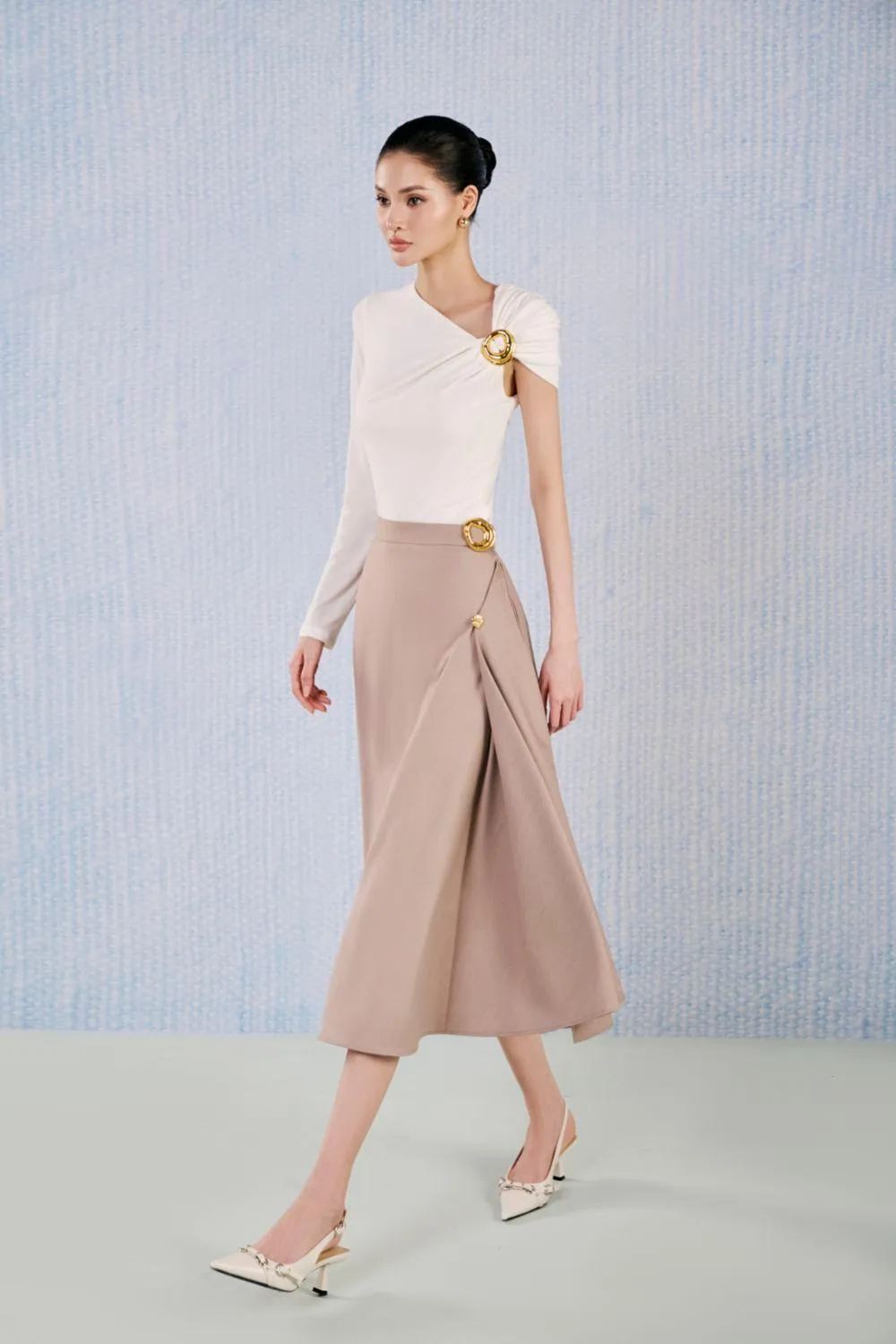 Pyrite Bodycon Asymmetric Sleeved Cotton Top
