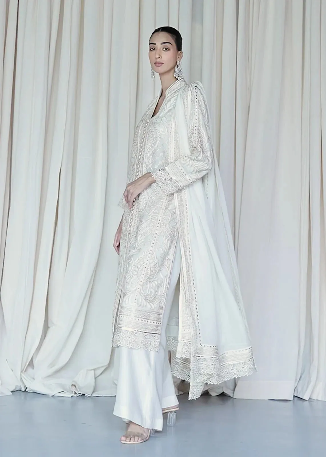 Rhea Off-White