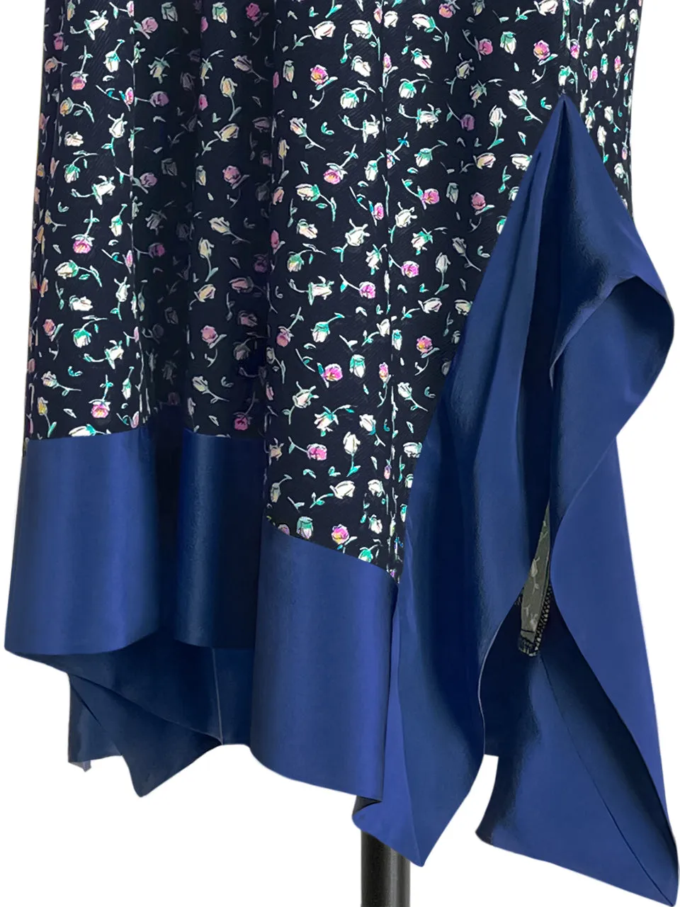 Surprise Sale! Floral-print Silky Panelled V-neck Handkerchief Dress